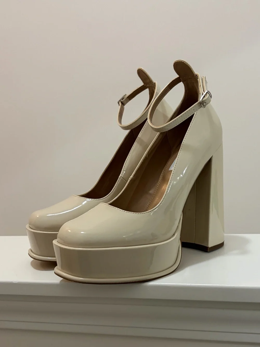 Steve Madden Bone Patent Platform Mary Jane Pumps